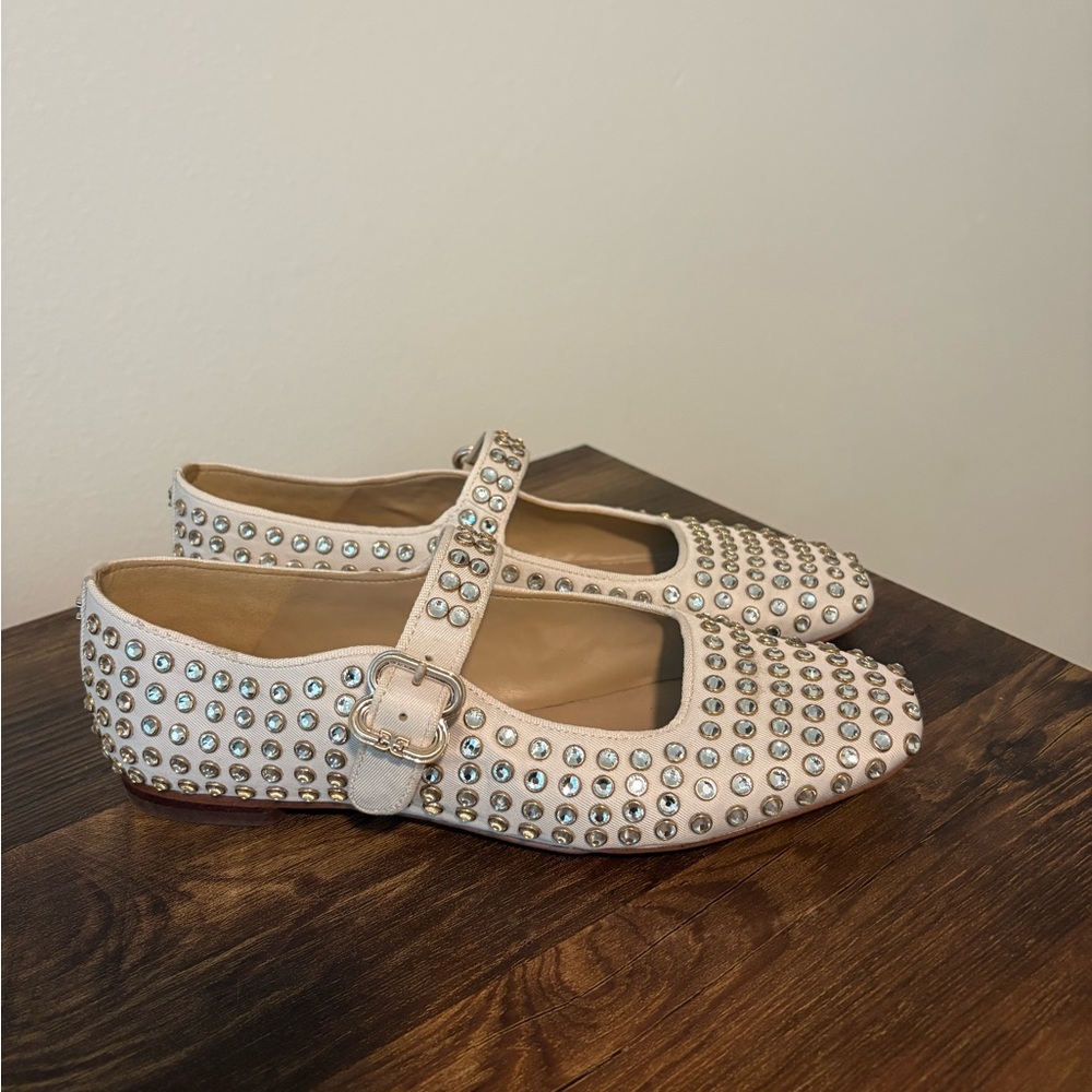 Sam Edelman, Michaela Ivory Twill
Ballet Flats
